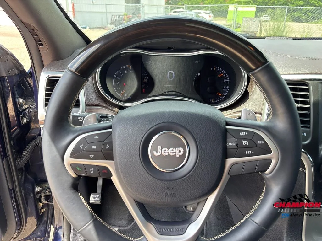 Used 2015 Blue Jeep Overland image 13