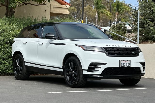 Certified Used 2026 White Land Rover Dynamic SE image 7
