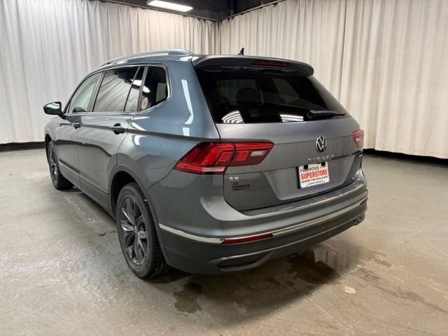 Used 2022 Silver Volkswagen SE image 8