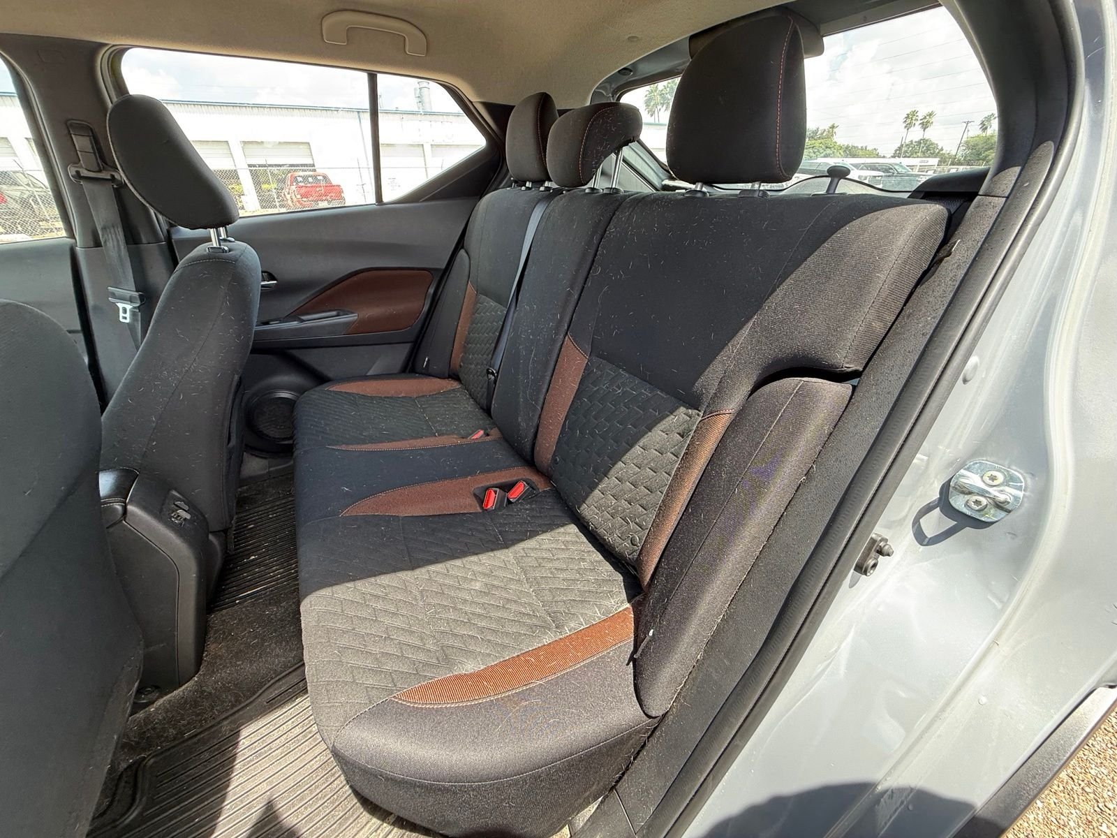 Used 2022 Gray Nissan SR image 13