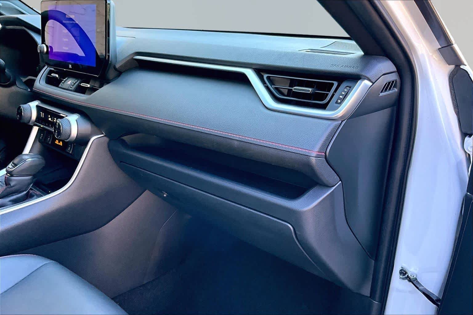 Used 2025 Wind Chill Pearl/Midnight Black Metallic Toyota XSE image 19