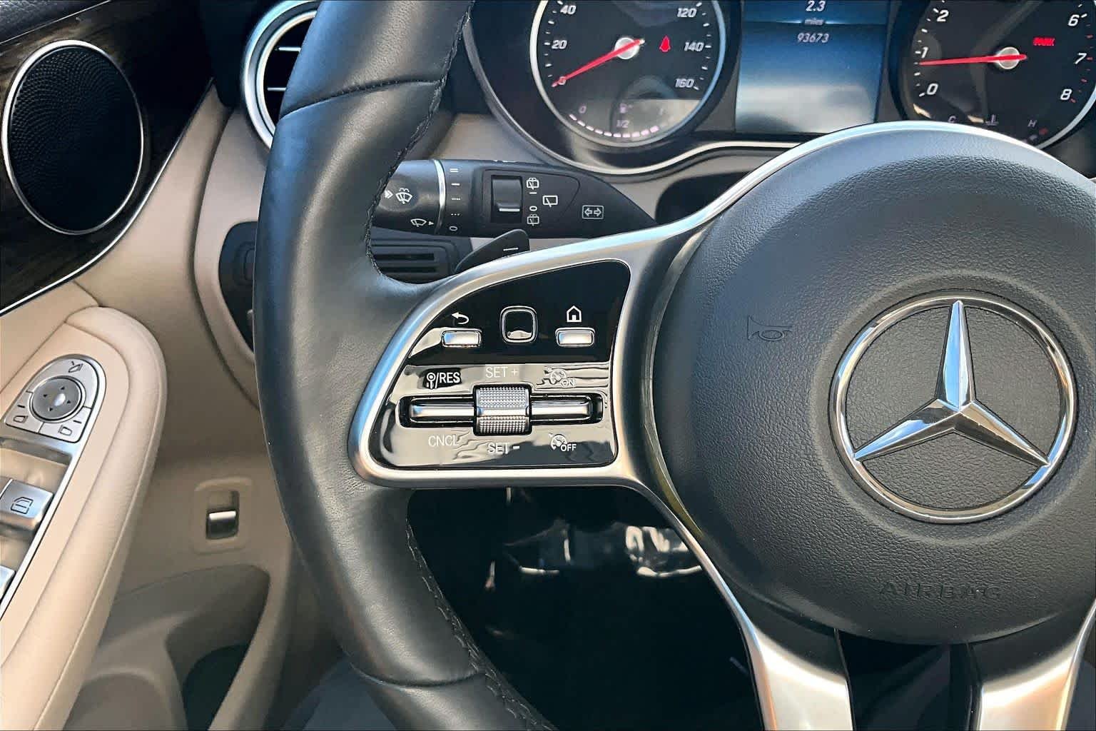 Used 2020 Selenite Grey Metallic Mercedes-Benz GLC 300 image 23