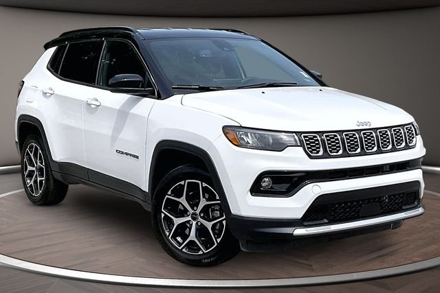 Used 2025 White Jeep Limited image 10
