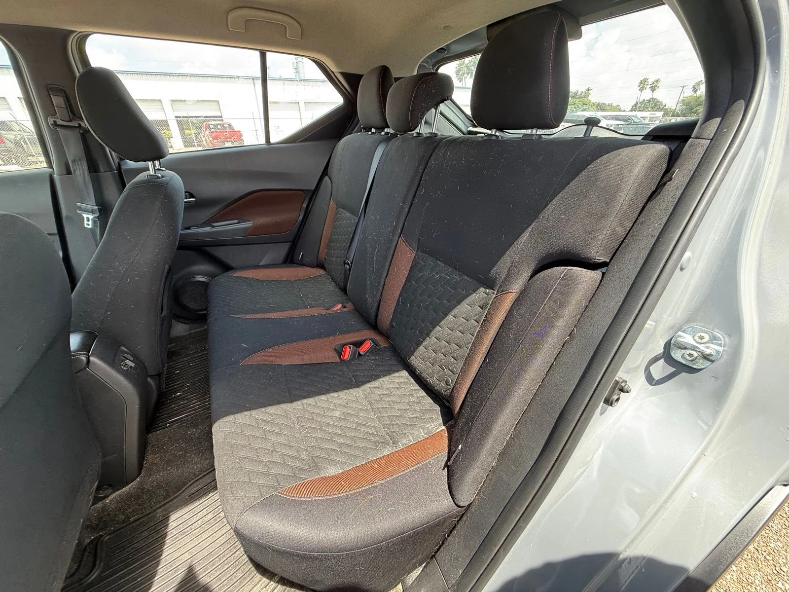 Used 2022 Gray Nissan SR image 13