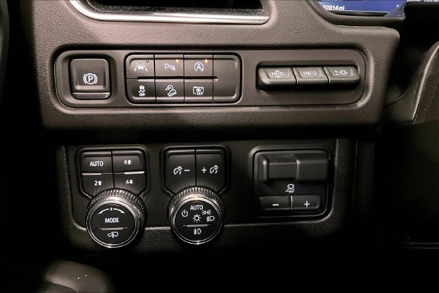 Used 2024 Onyx Black GMC AT4 image 38