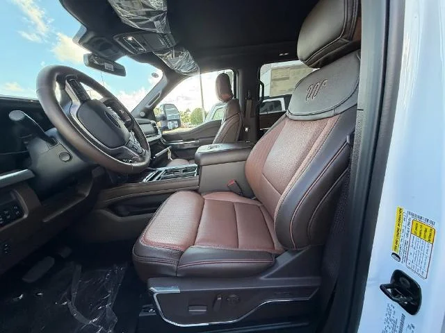 New 2027 Oxford White Ford F-250® King Ranch® image 30