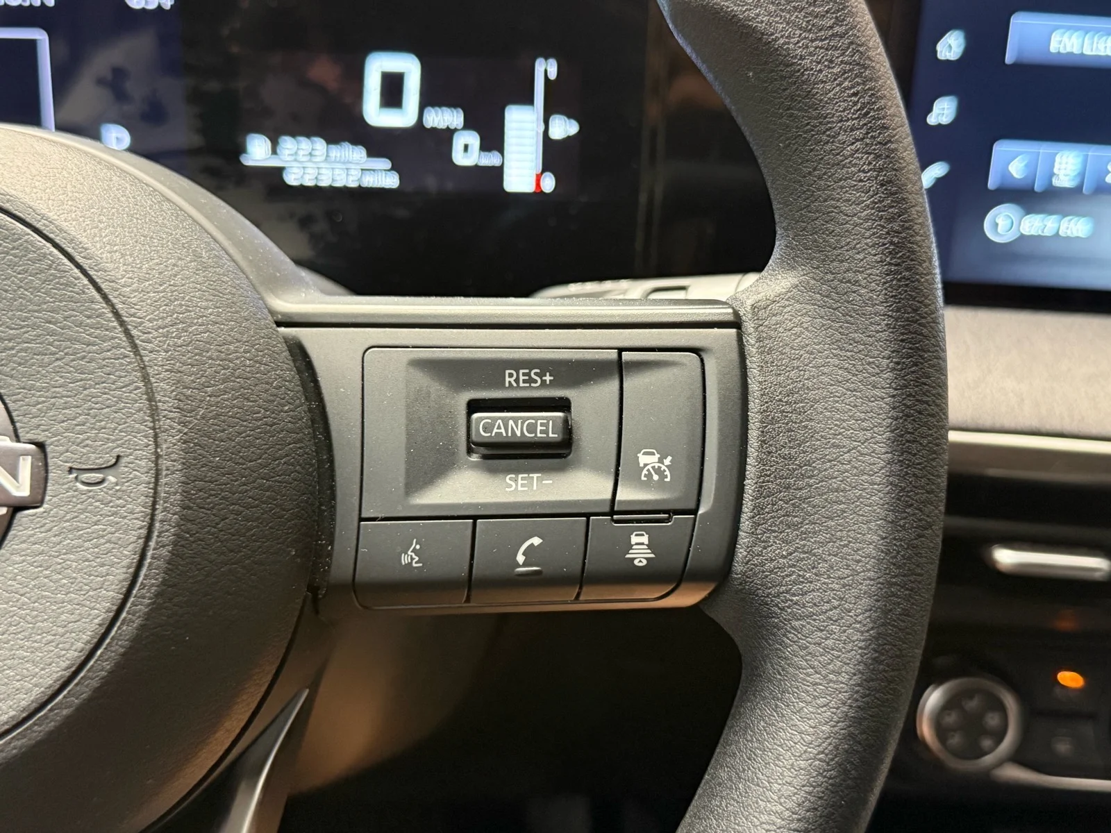 Used 2025 Fresh Powder (qm1) Nissan SV image 13