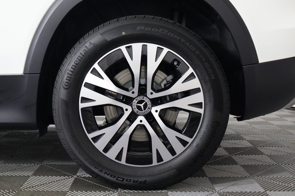 New 2026 Polar White Mercedes-Benz GLB 250 image 10