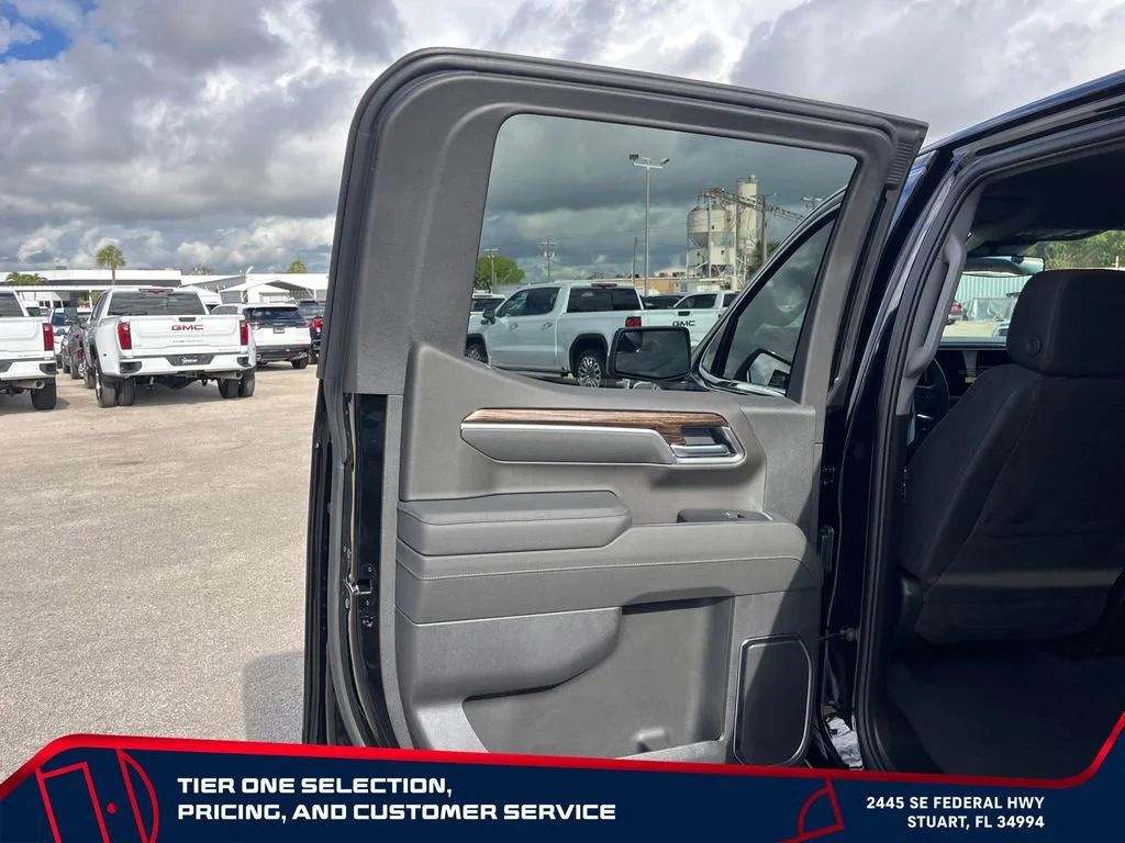 New 2026 Onyx Black GMC SLE image 25