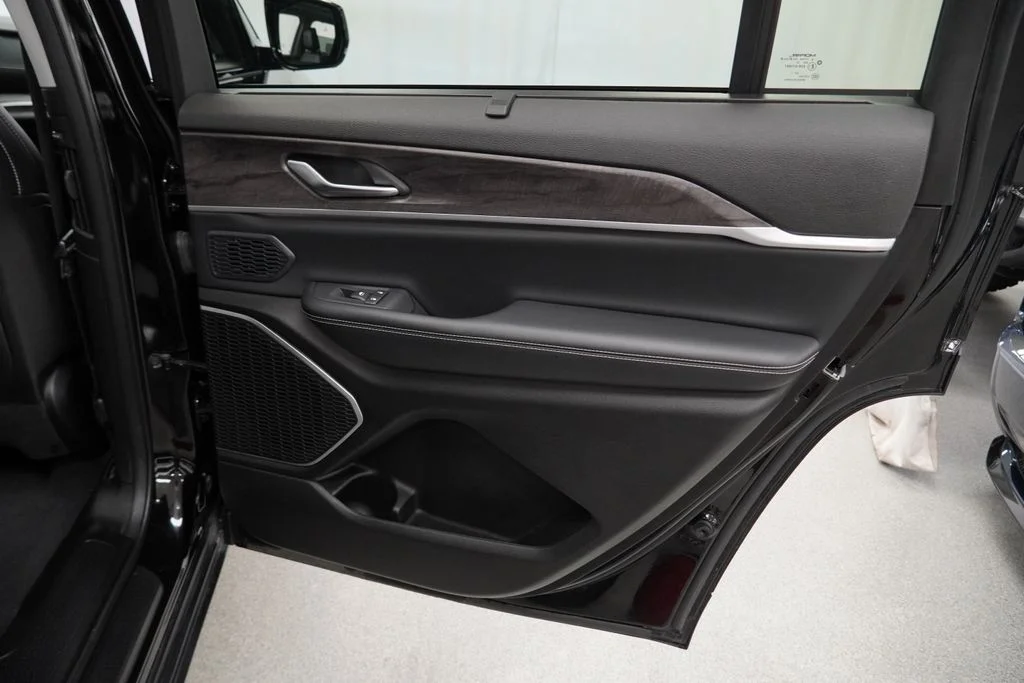 Used 2023 Black Jeep Limited image 47