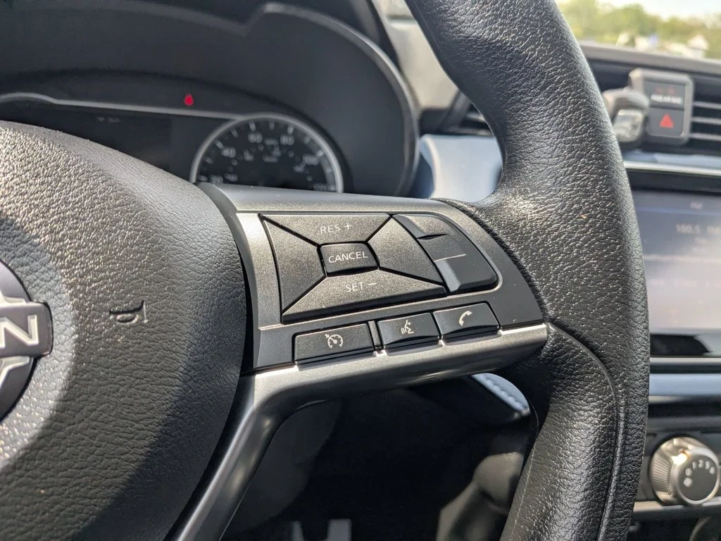 Used 2025 Gun Metallic Nissan SV image 21