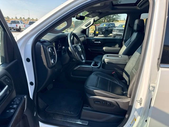 Used 2022 White GMC Denali image 8