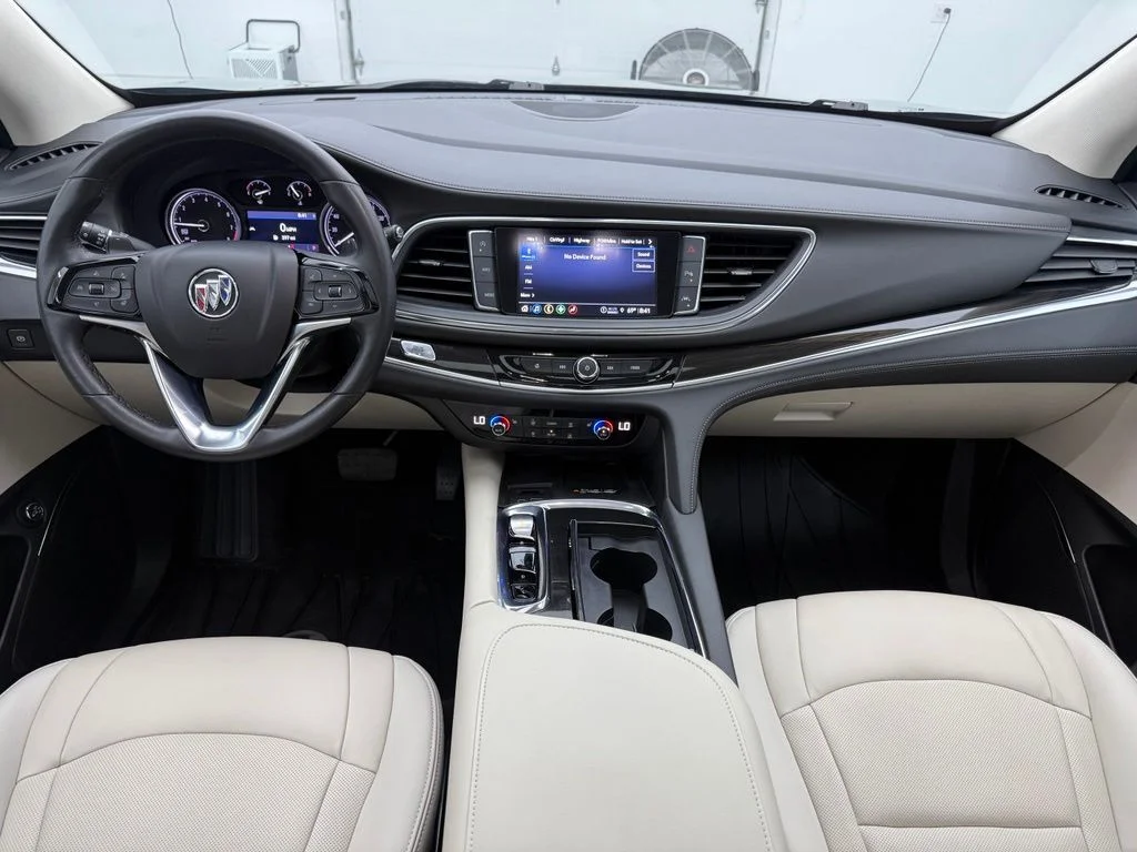 Used 2023 Green Buick Essence image 4
