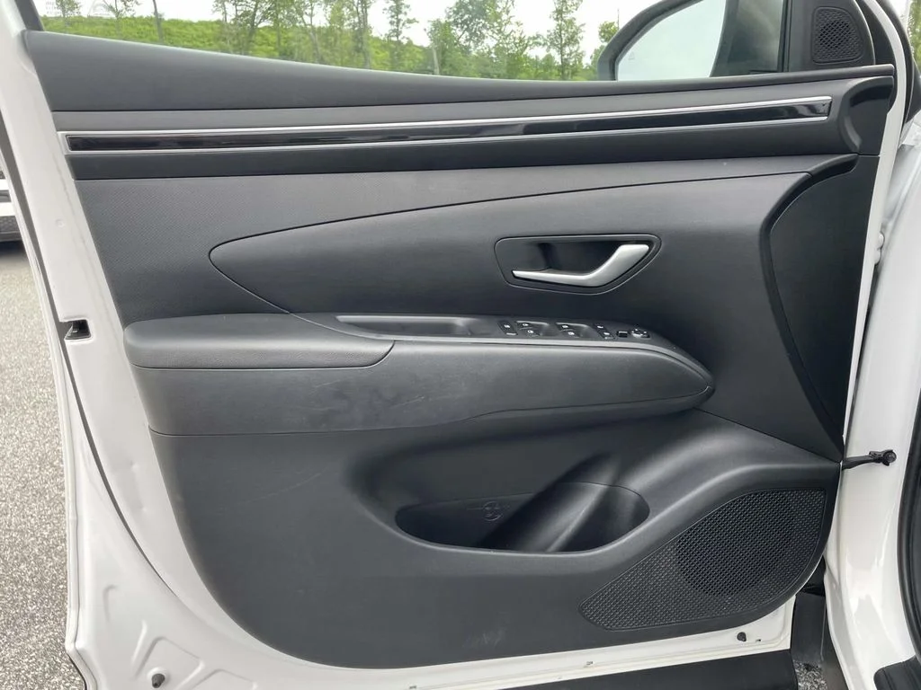 Used 2024 White Pearl Hyundai SEL image 5