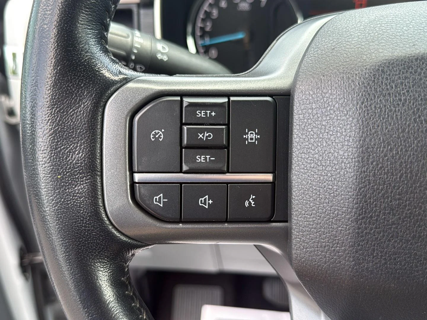 Used 2021 Space White Ford XLT image 9