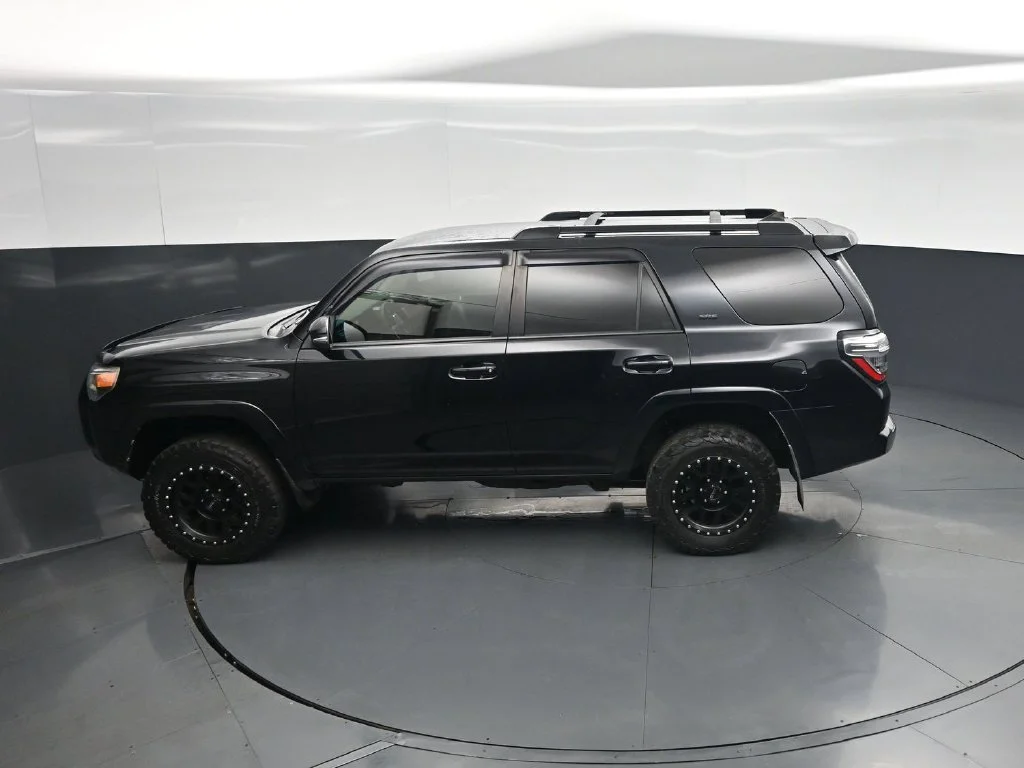 Used 2018 Black Toyota SR5 Premium image 42