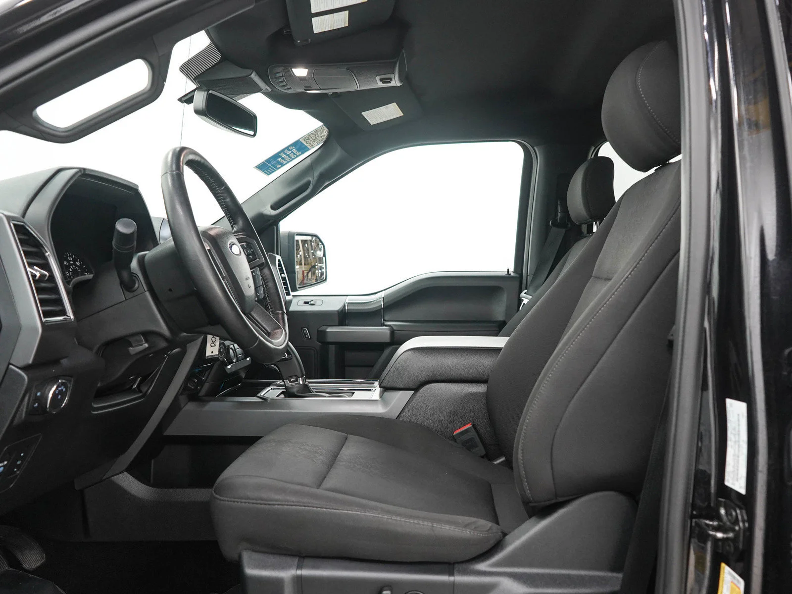 Used 2019  Ford xlt image 23