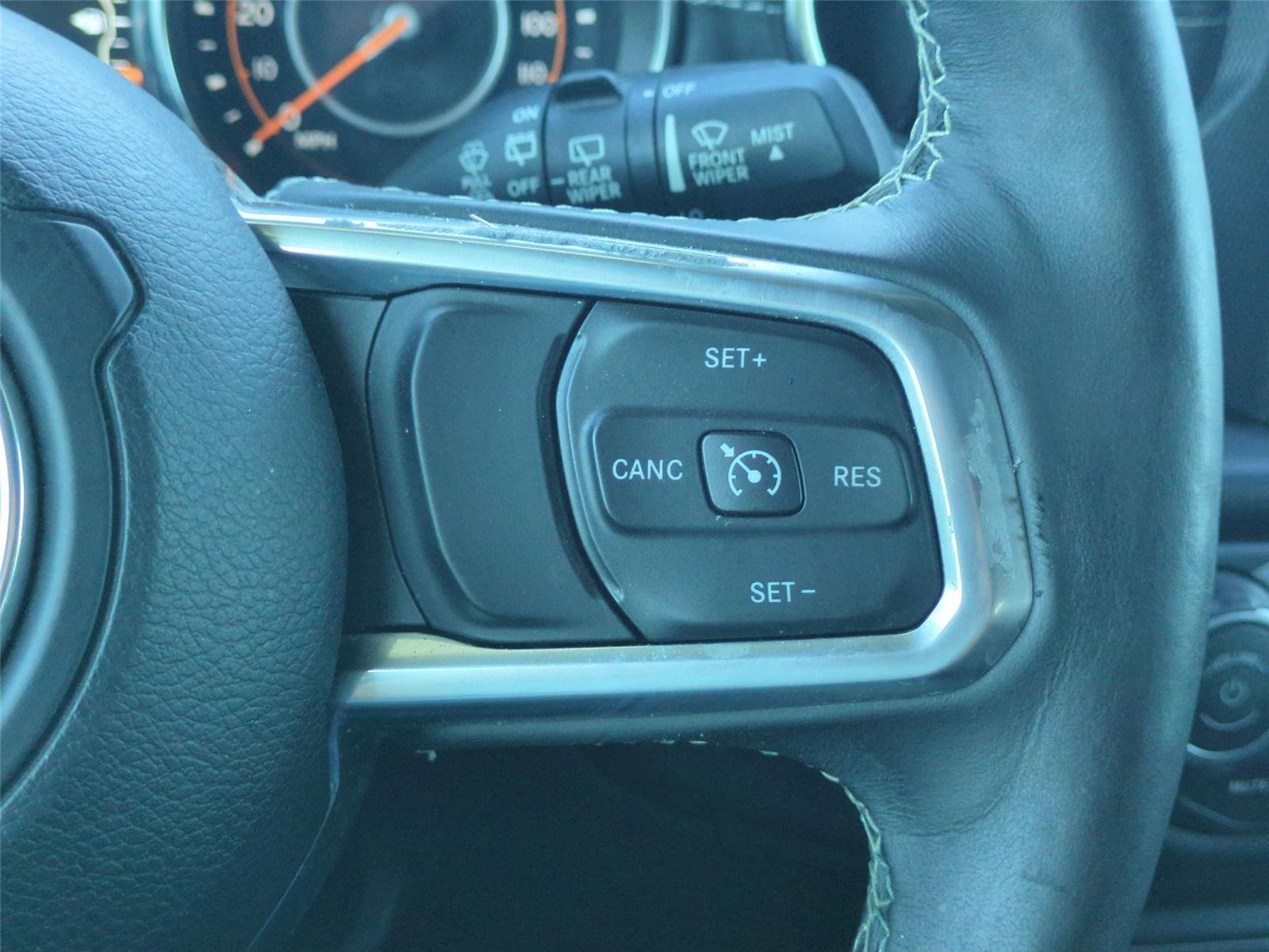 Used 2019 Bright White Clearcoat Jeep Sahara image 20