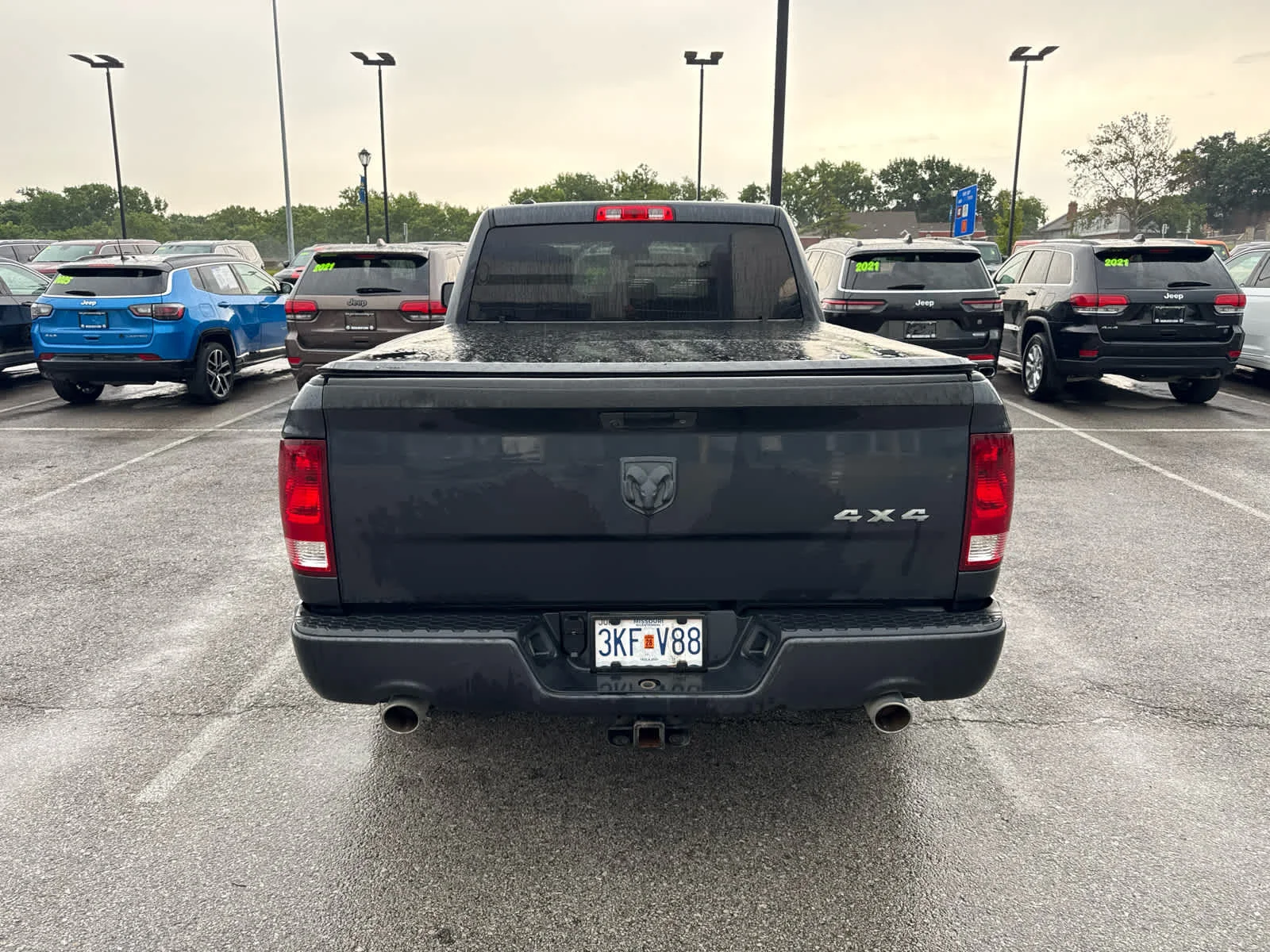 Used 2016 Maximum Steel Metallic Clearcoat Ram Express image 5