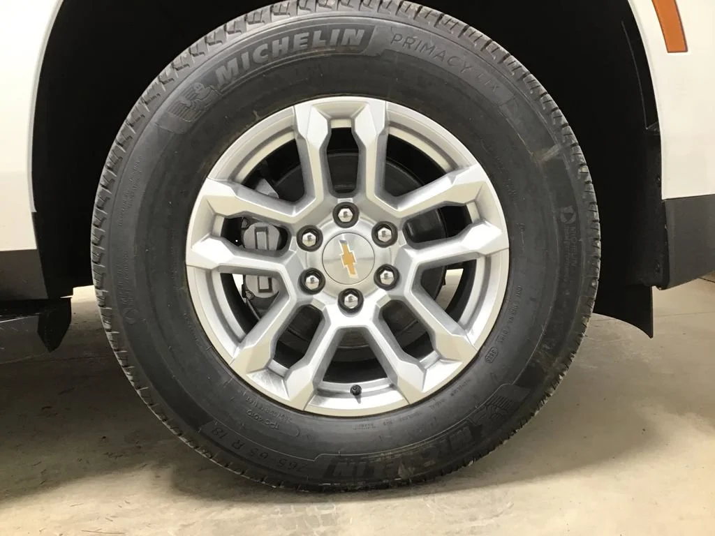 2026 Chevrolet Tahoe LS - Photo 35