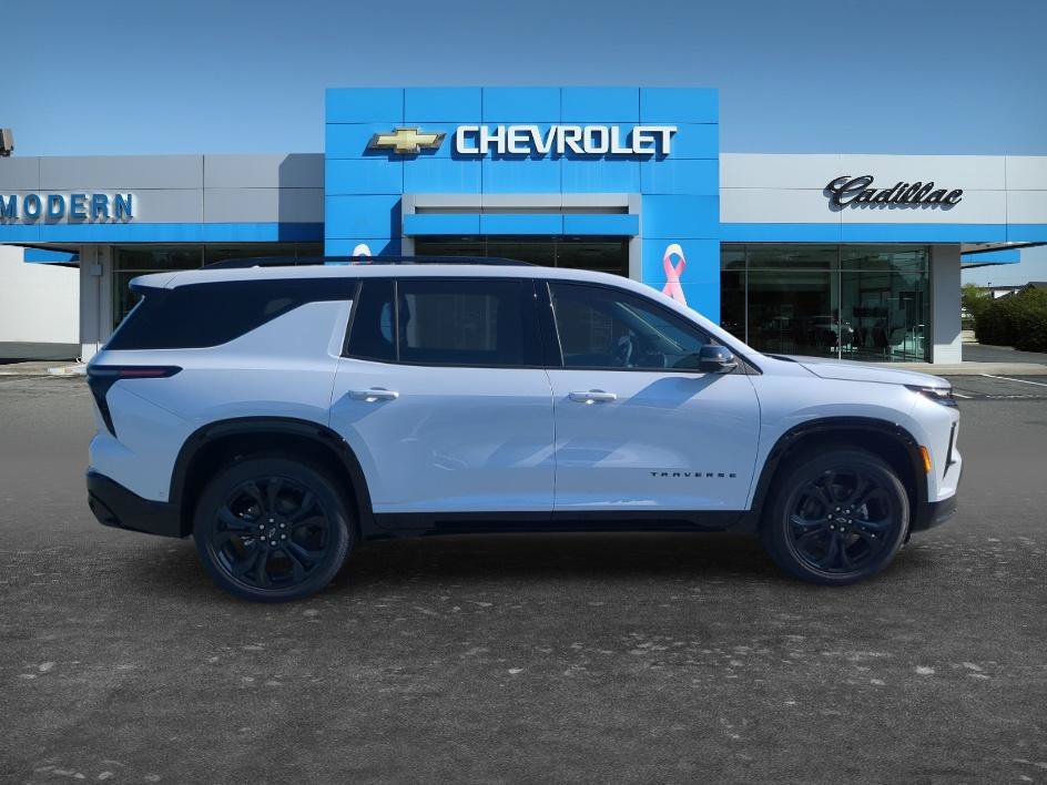 New 2027 Polar White Tricoat Chevrolet RS image 5