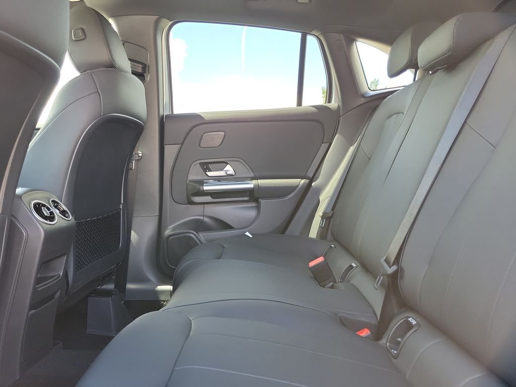 New 2026 Cirrus Silver Metallic Mercedes-Benz GLA 250 image 9