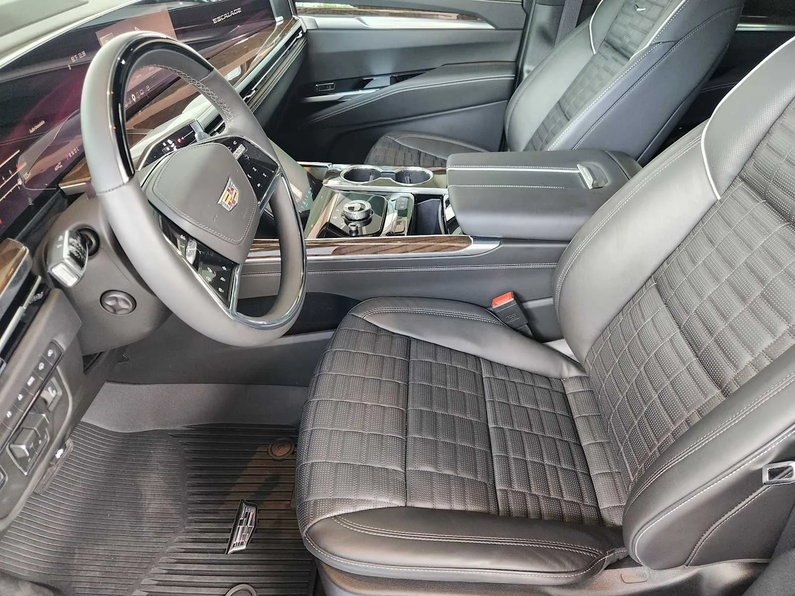New 2026 Vibrant White Tricoat Cadillac Platinum Sport image 8