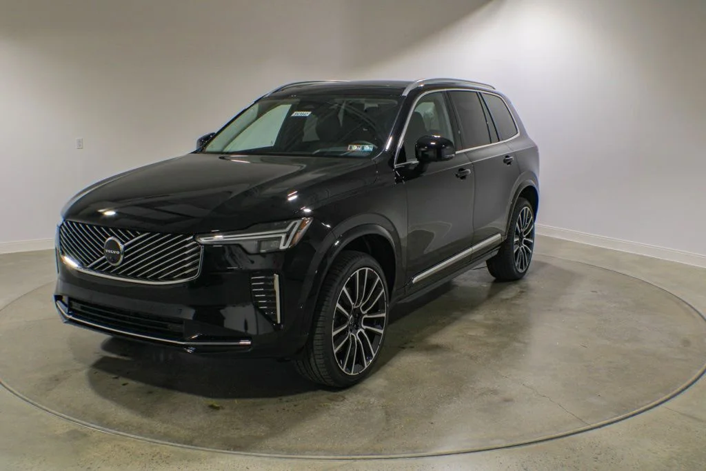 2026 Volvo XC90 B6 Ultra Dark 6-Seater 4WD's photo