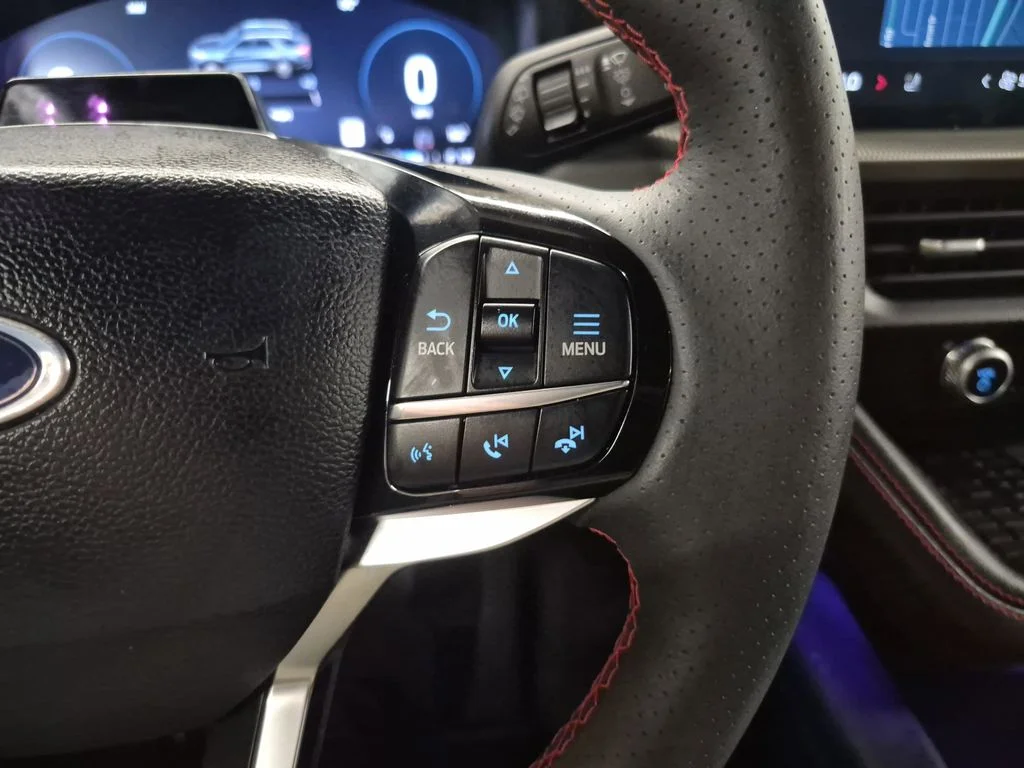 Used 2025 Vapor Blue Metallic Ford ST-Line image 28