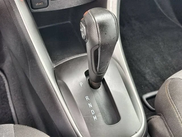 Used 2018 SUMMIT WHITE Chevrolet LS image 15