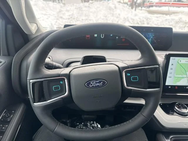 New 2025 Star White Metallic Tri-Coat Ford Active MAX image 33