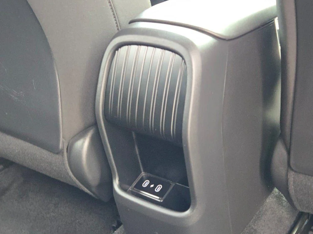 Used 2025 Gray Hyundai SE image 8