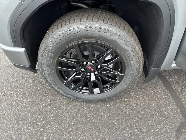New 2026 Sterling Metallic GMC Elevation image 29
