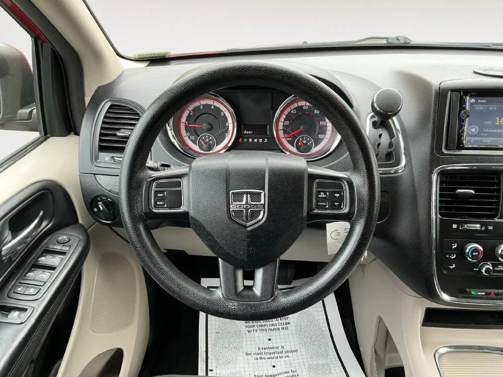Used 2014 Red Dodge SXT image 17