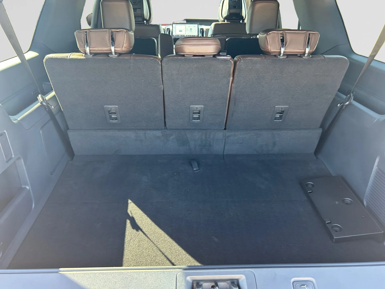 New 2027 Bronze Fire Metallic Tinted Clearcoat Ford King Ranch Max image 10