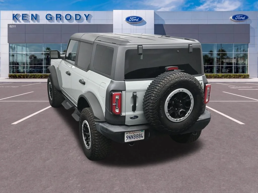 Used 2023 Gray Ford Badlands image 15