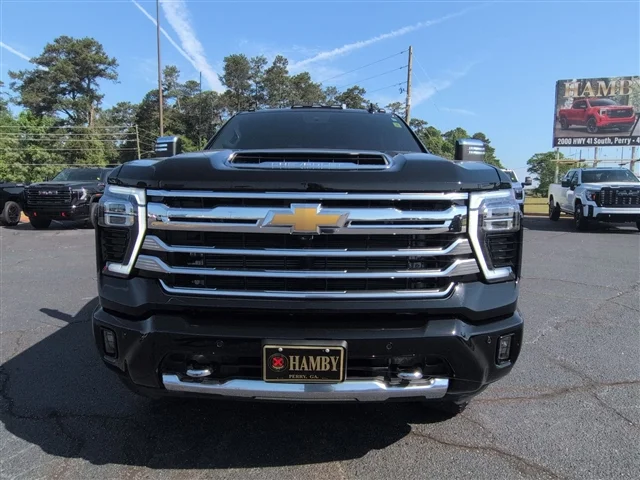 Used 2025 Black Chevrolet High Country image 31