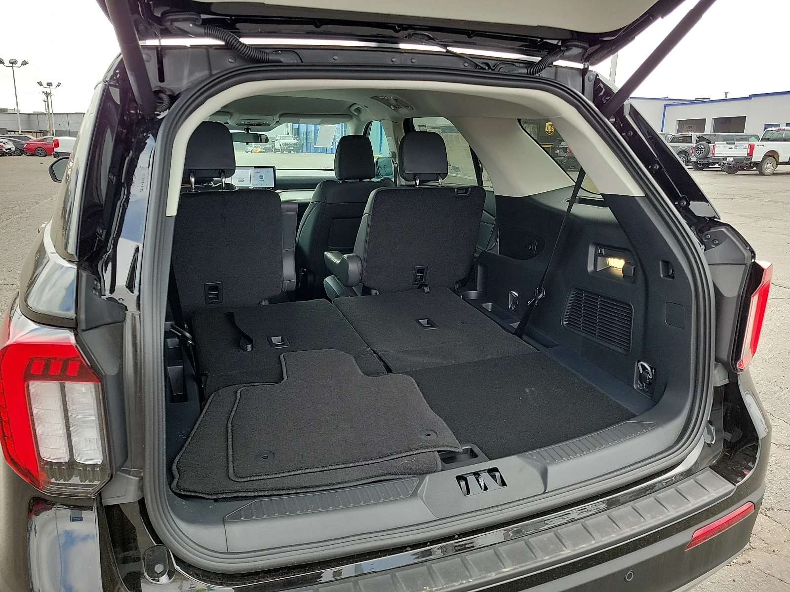 New 2026 Agate Black Metallic Ford Active image 8