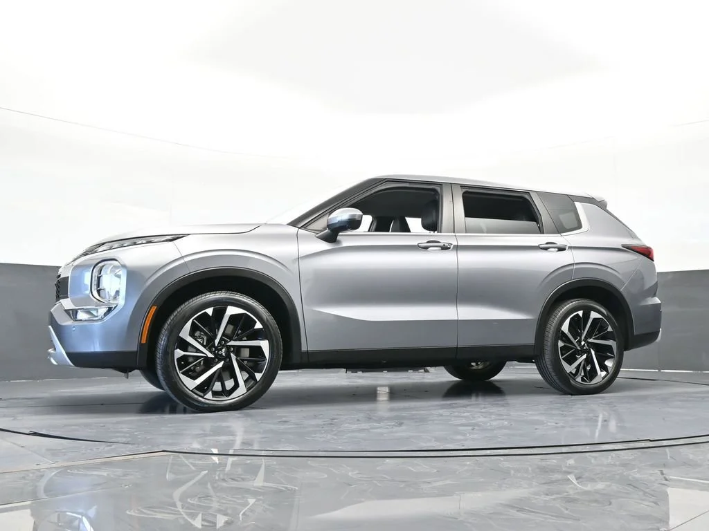 2022 Mitsubishi Outlander SE - Photo 51