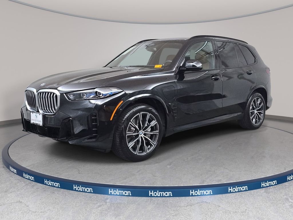 2026 BMW X5 xDrive50e's photo