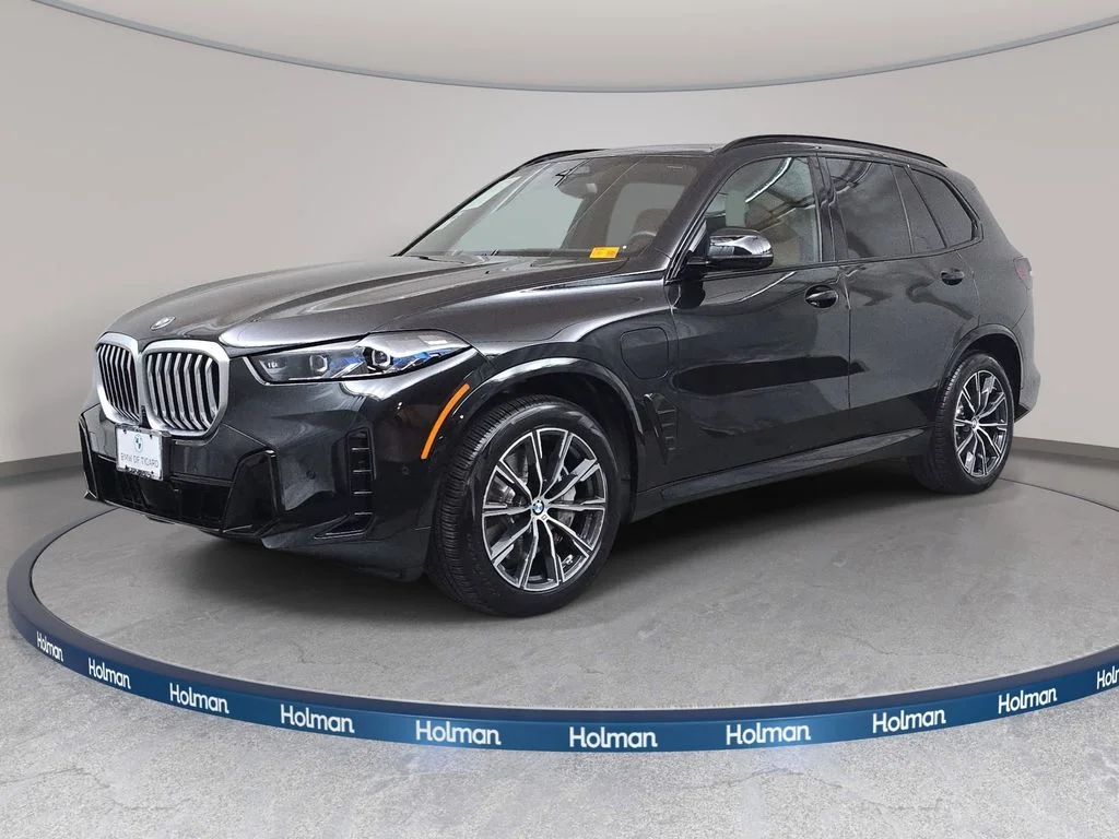 2026 BMW X5 xDrive50e's photo