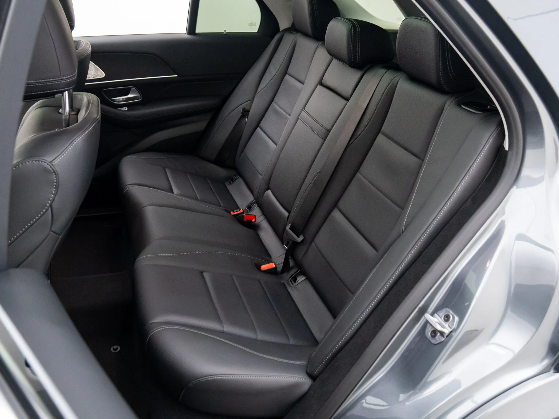 New 2026 Gray Mercedes-Benz GLE 450 image 21