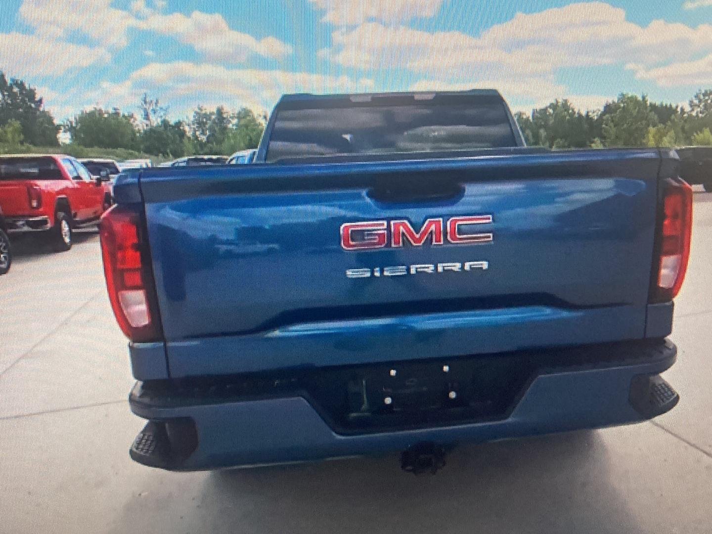 Used 2024 Downpour Metallic GMC Pro image 4