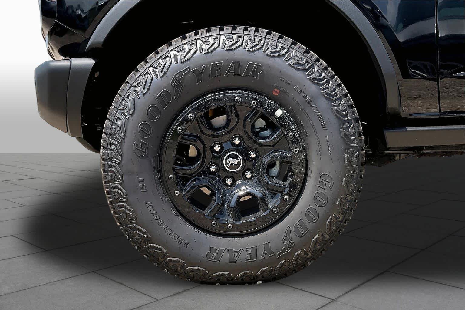 New 2026 Shadow Black Ford Badlands® image 8