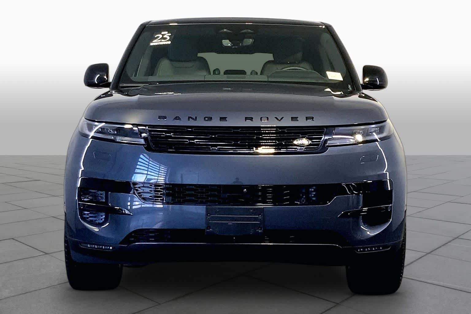 Used 2025 Varesine Blue Metallic Land Rover SE image 4