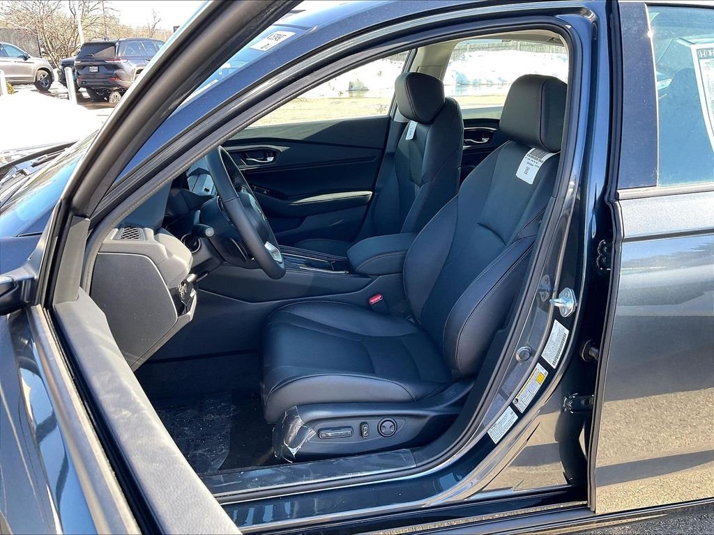2026 Honda Accord Hybrid — photo 11