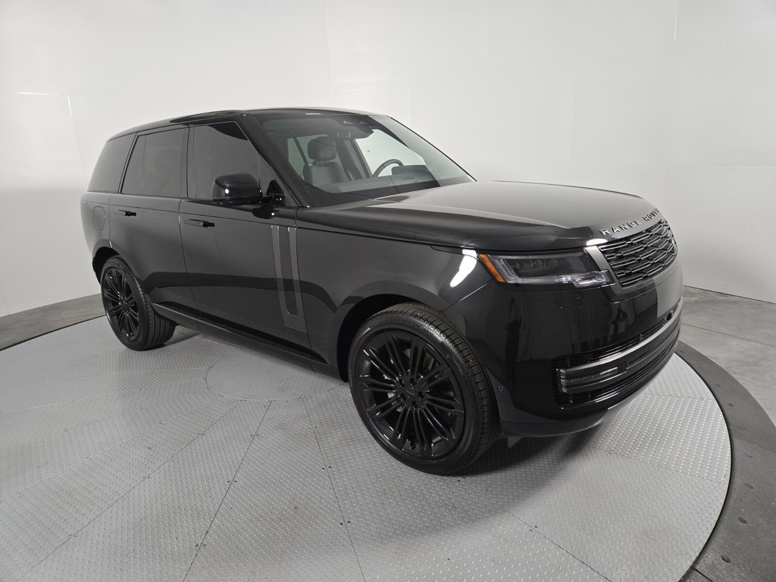 New 2026 Santorini Black Land Rover SE image 16