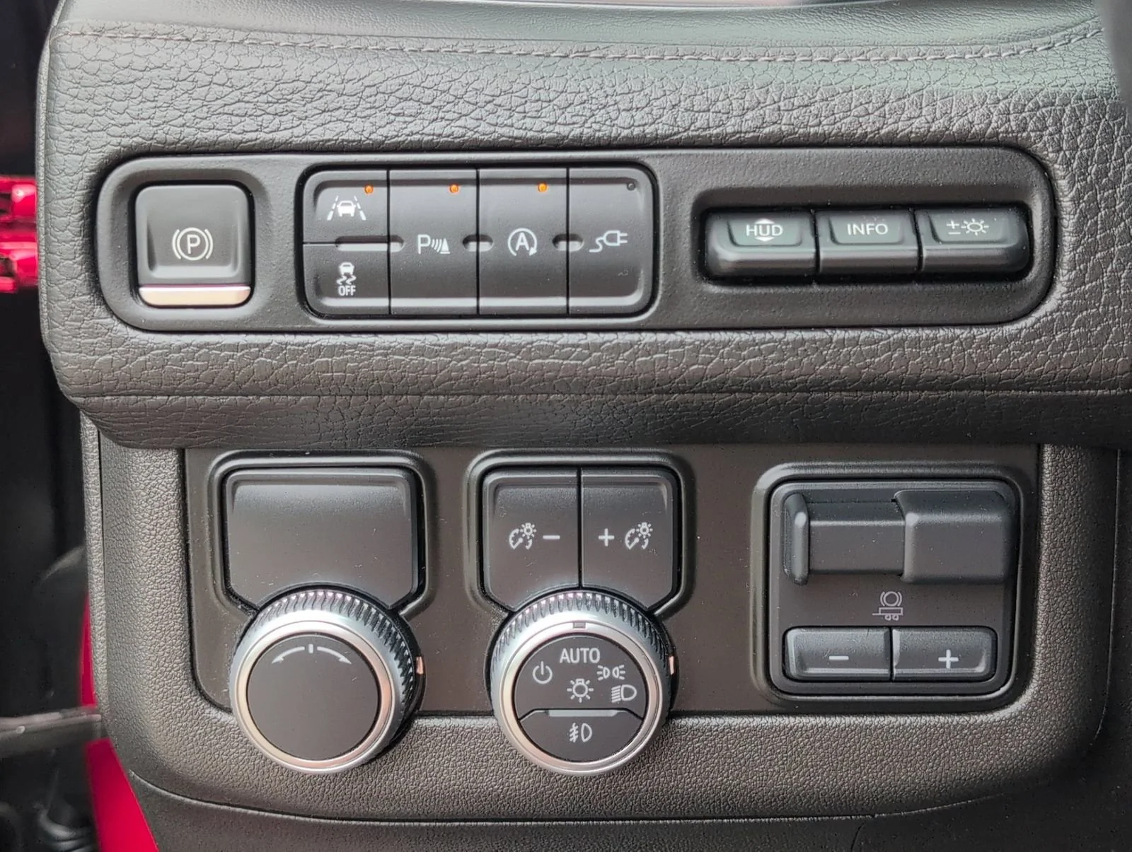 Used 2021 CAYENNE RED TINTCOAT GMC Denali image 27