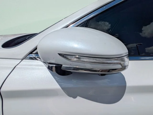 Used 2019 White Genesis 3.3T Advanced image 10