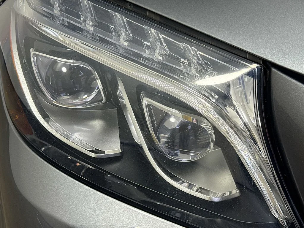 Used 2018 Gray Mercedes-Benz GLS 550 image 38